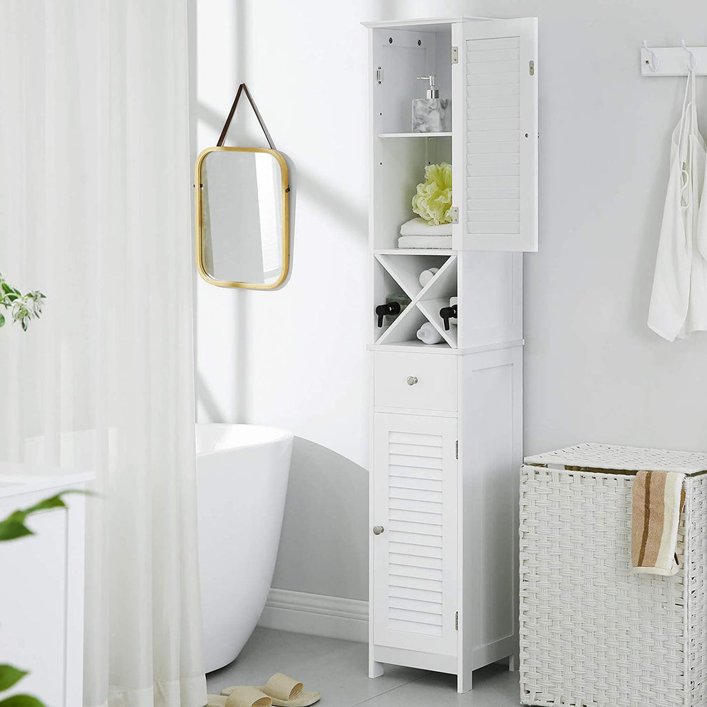 Badezimmerschrank mit Flügeltüren skandinavischer Stil