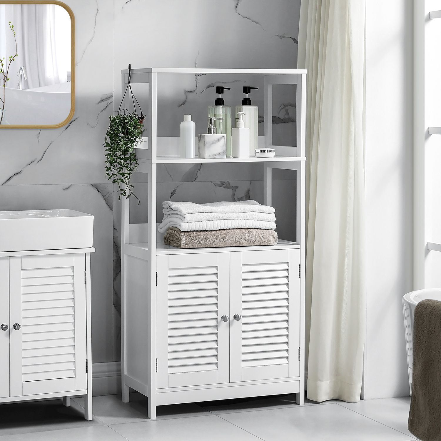 Badschrank mit offenen Fächern