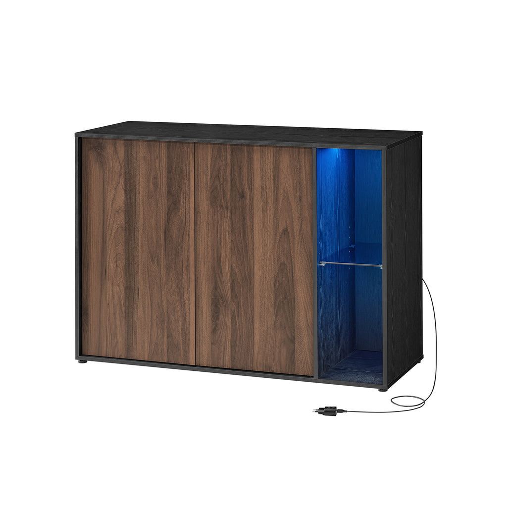 Sideboard mit Beleuchtung und Toolless-Technologie