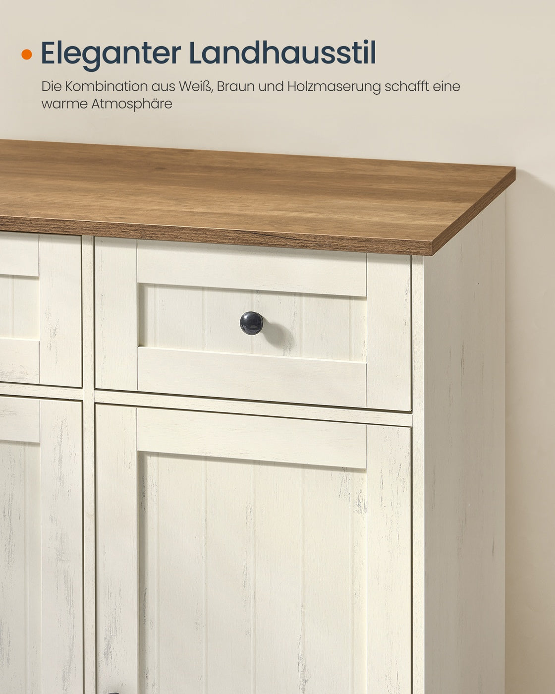 Sideboard mit verstellbaren Ablagen