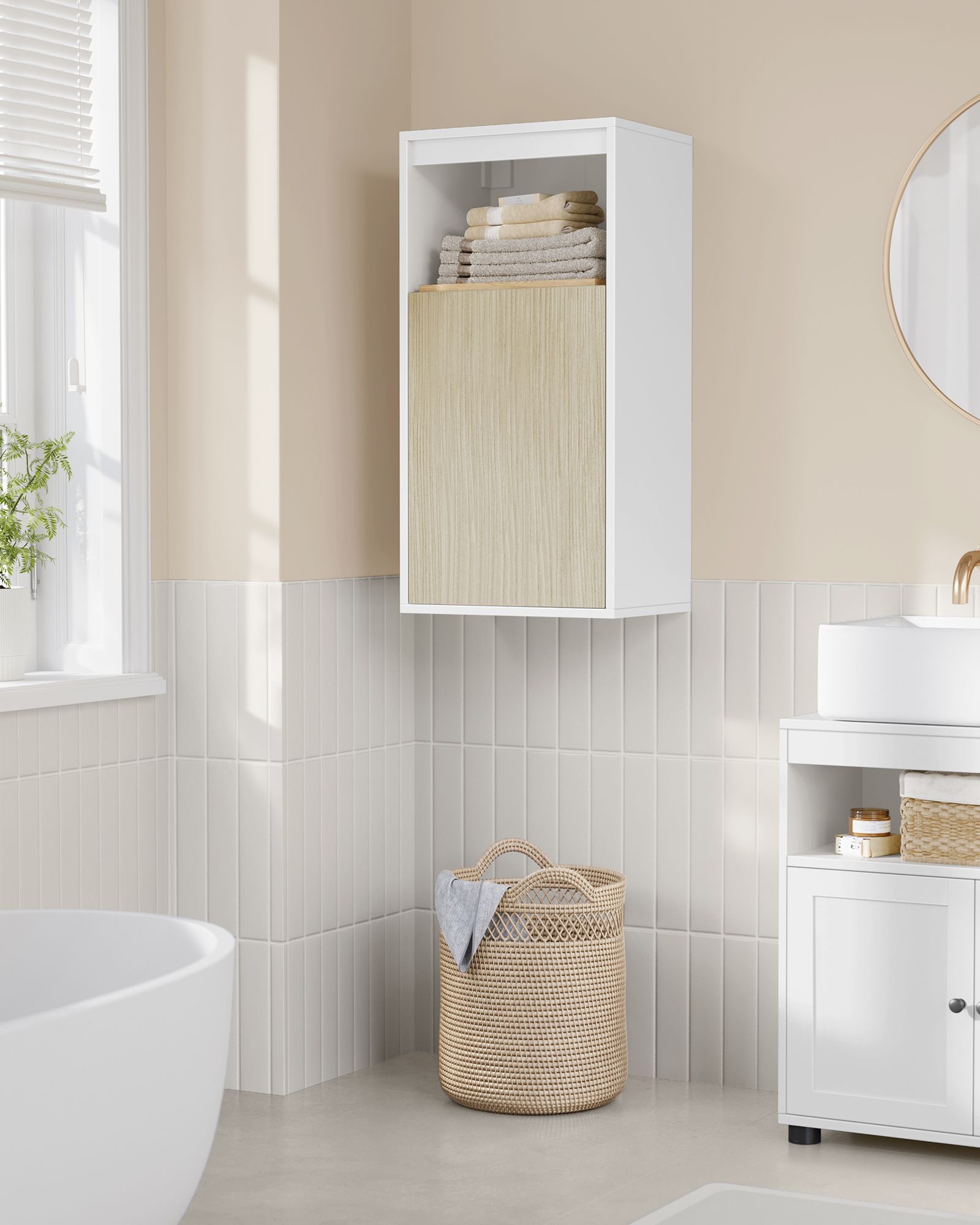 Badezimmerschrank hängend mit Tür und verstellbarer Ablage