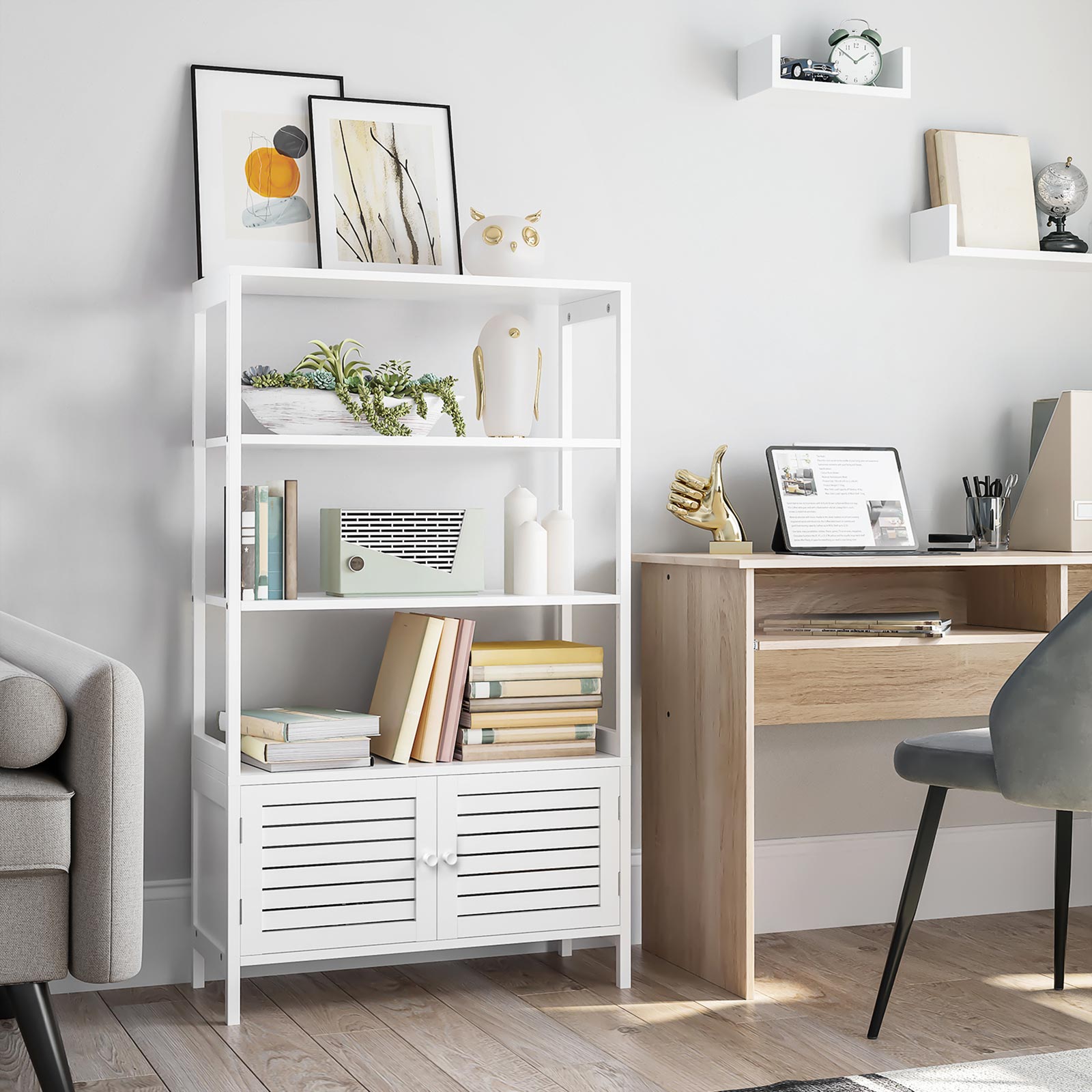 Badezimmerschrank mit 3 offenen Fächern