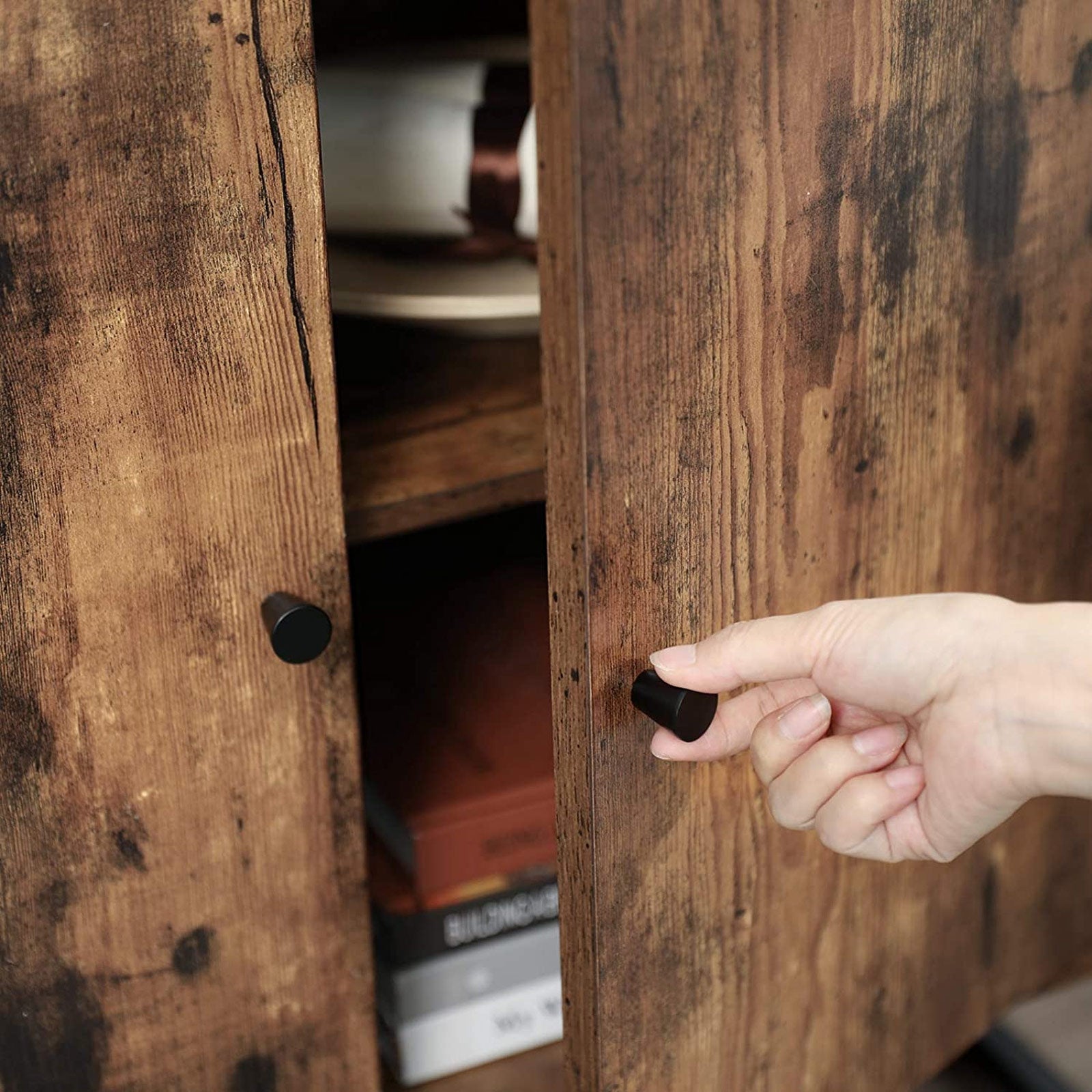 Beistellschrank mit Glasoberfläche