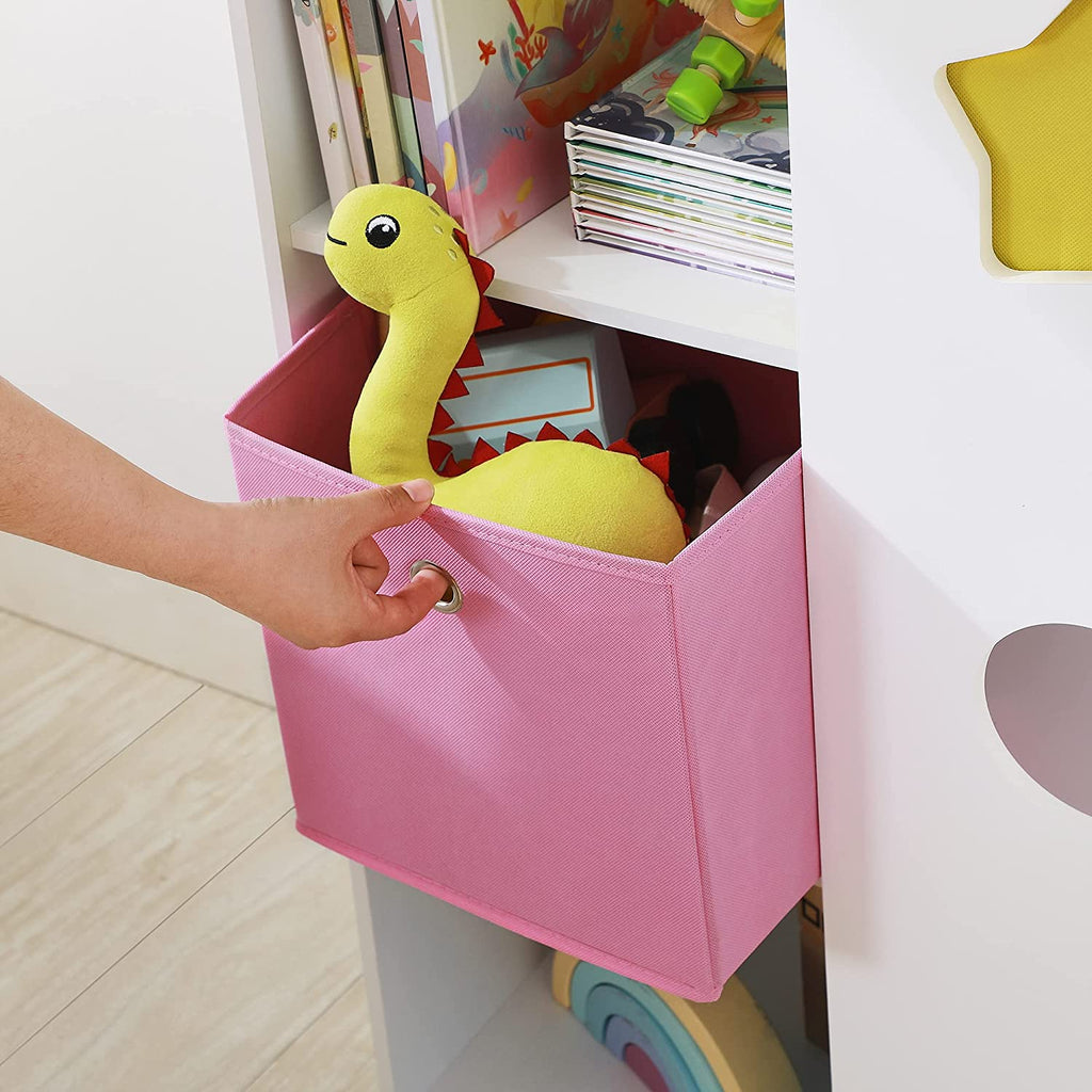 Kinderzimmerregal mit Aufbewahrungsboxen