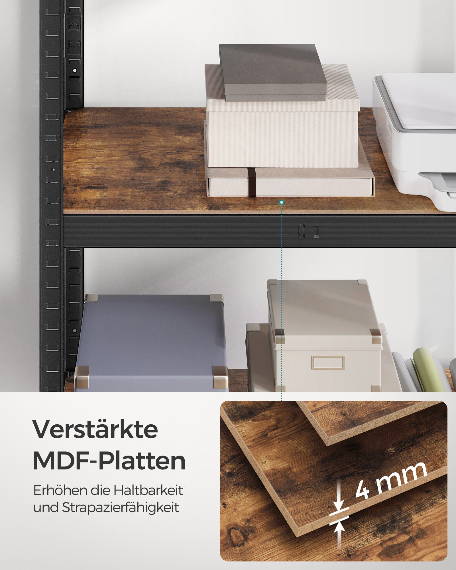 Standregal mit Metallrahmen