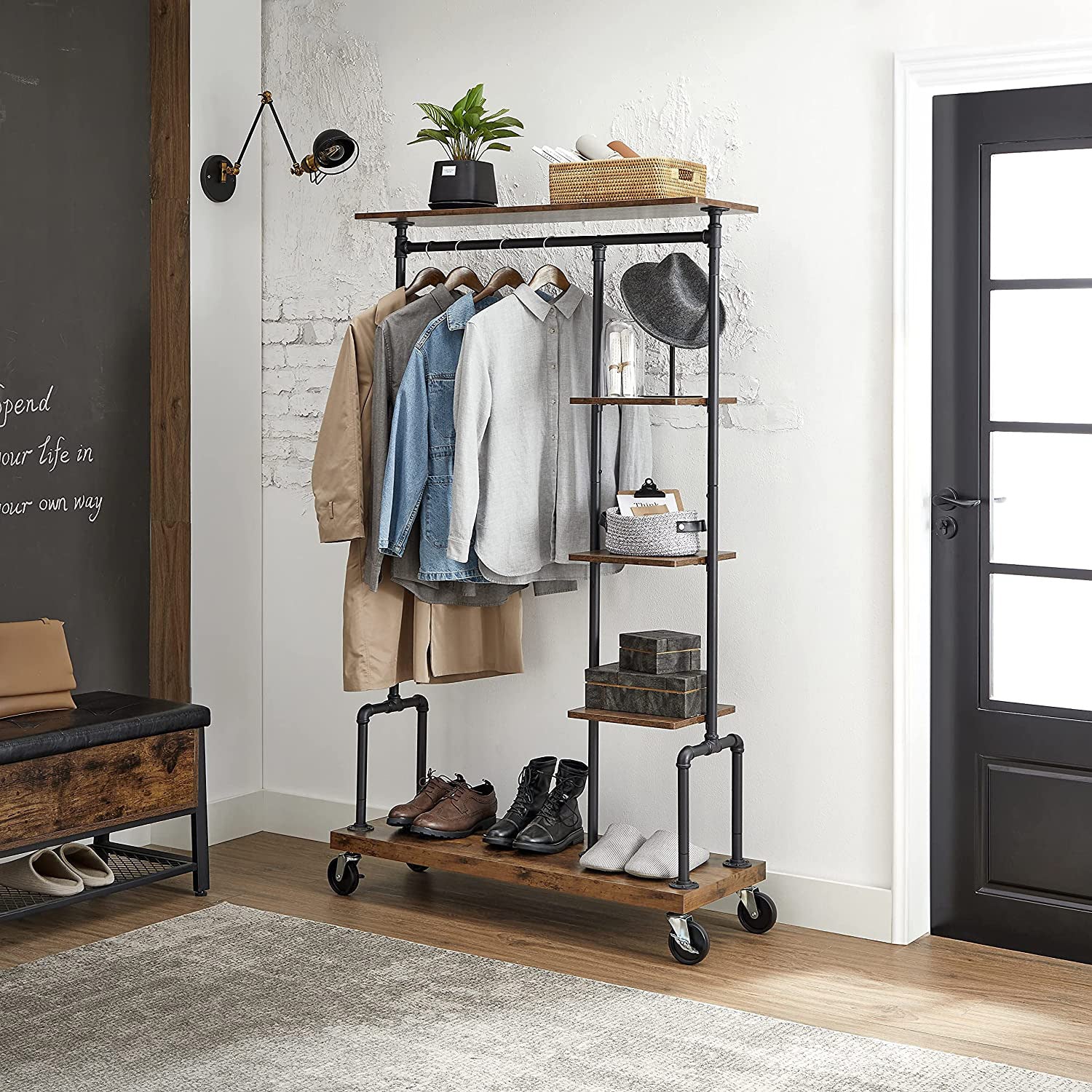 Garderobe mit Gitterablagen Industriestil