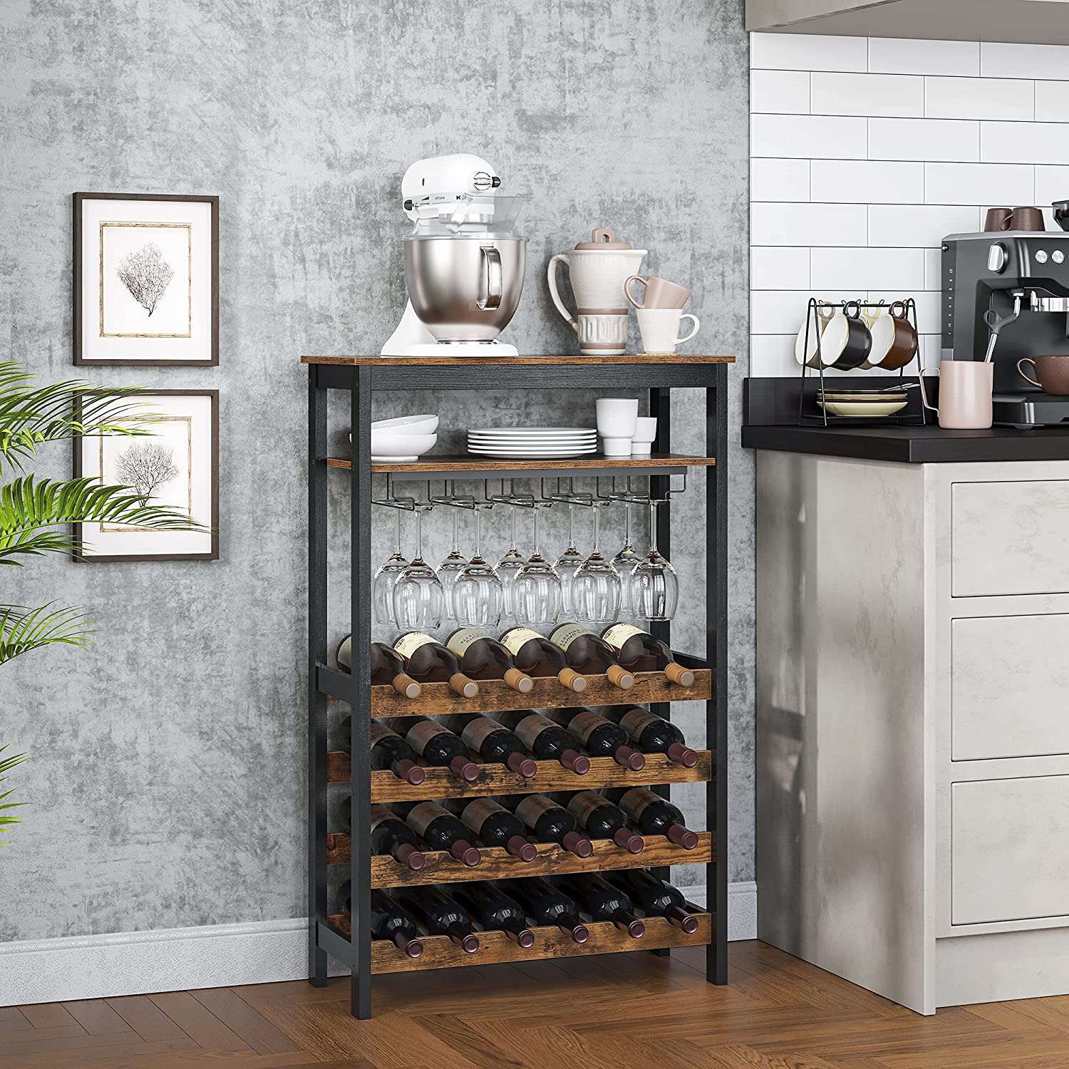 Industrie-Design Weinregal mit Glashaltern