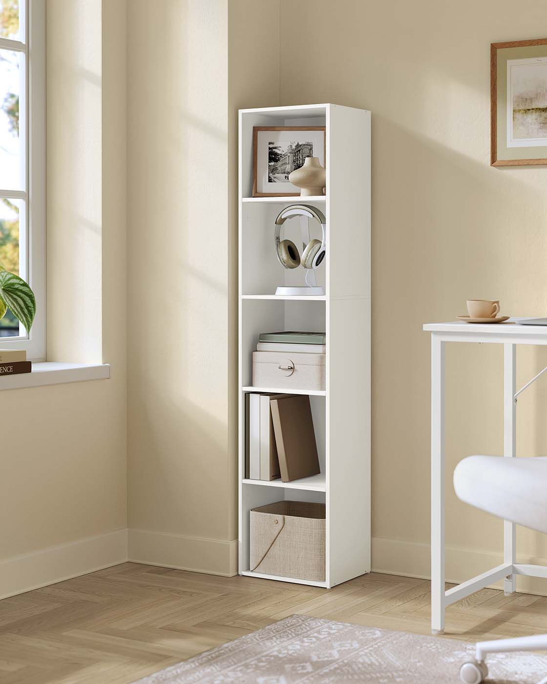 Bücherregal mit 5 offenen Fächern 24 x 30,2 x 134,2 cm wolkenweiß