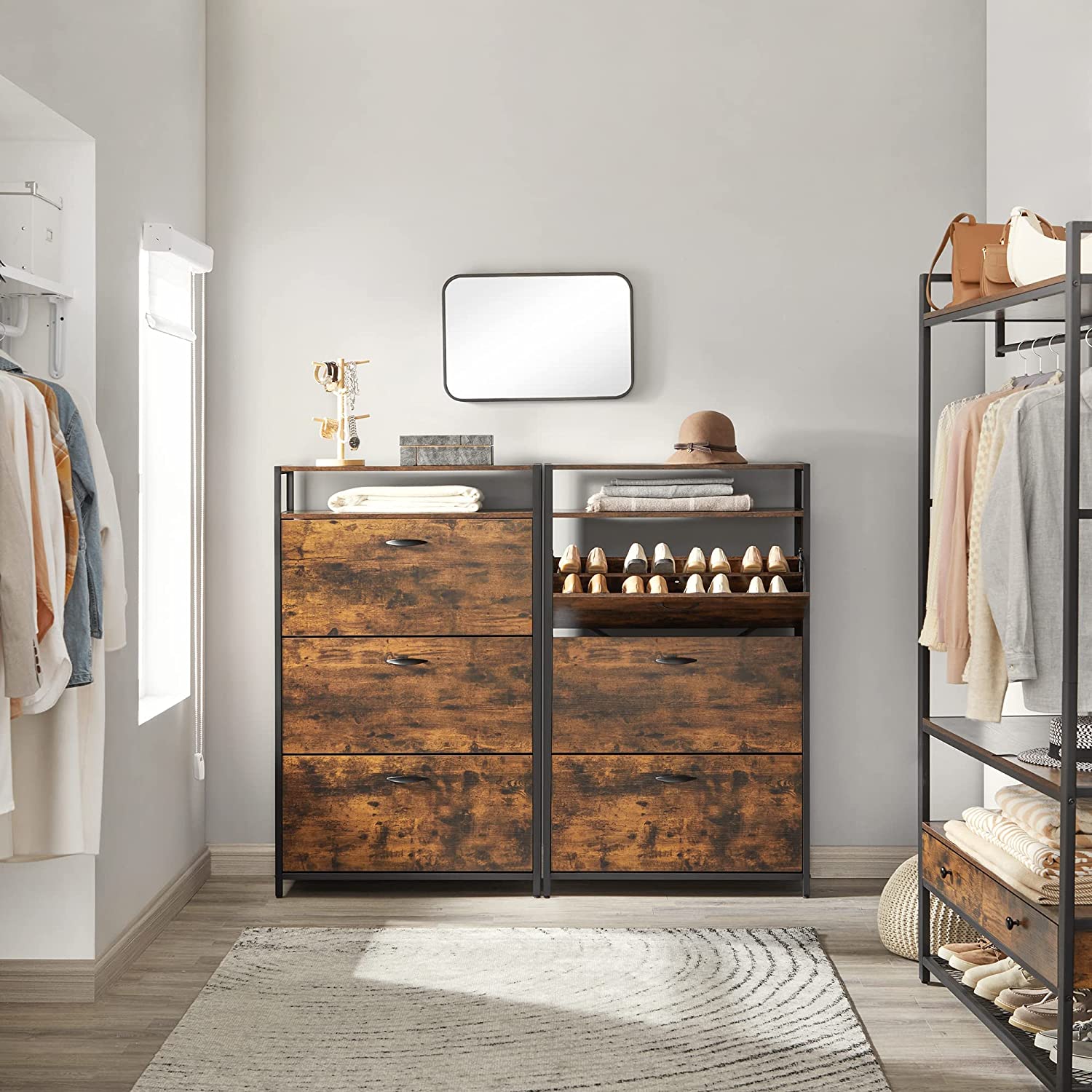 Schuhschrank mit 3 Klappen
