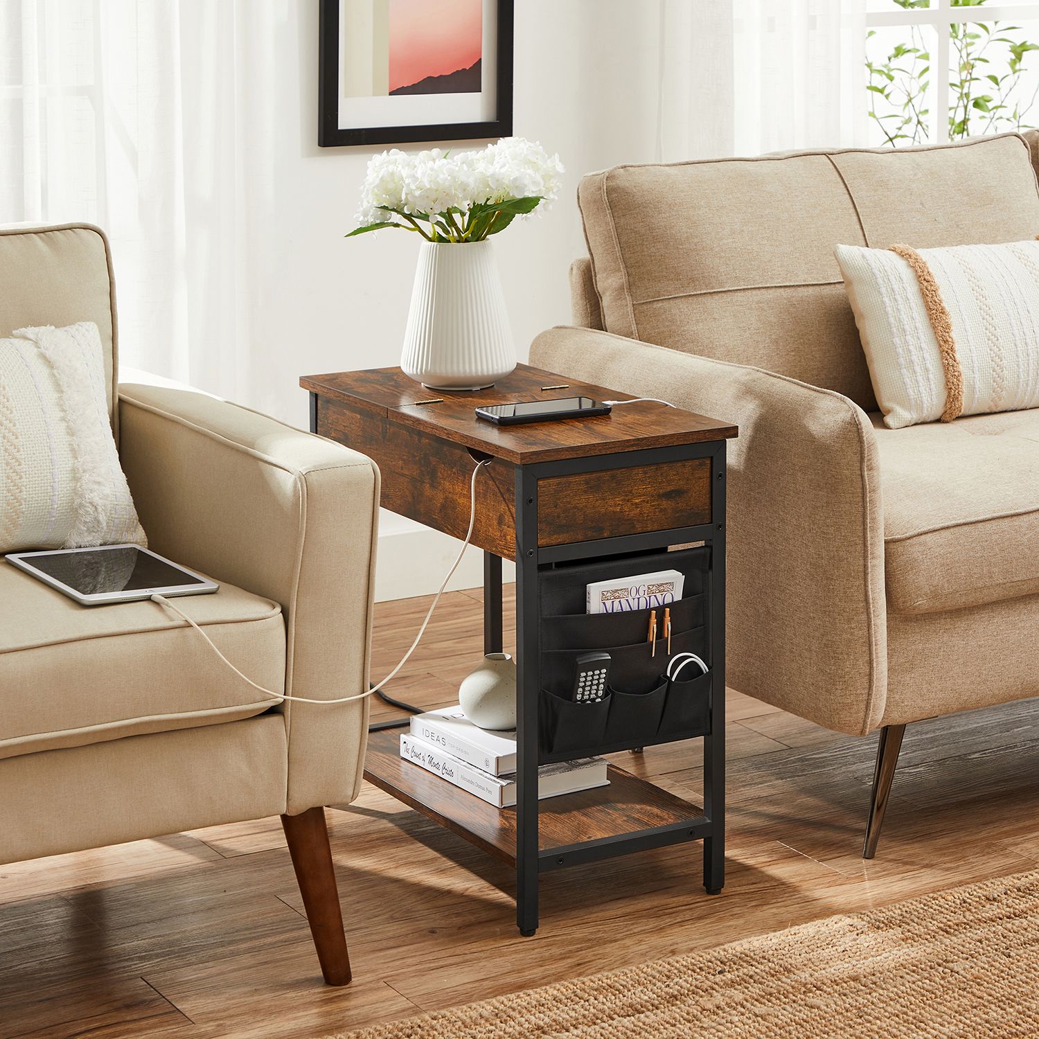 Beistelltisch mit Steckdosen
