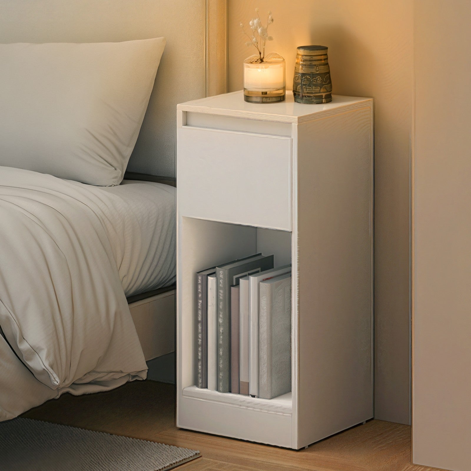 Schmaler Nachttisch, Nachtschrank, Beistelltisch mit LED-Beleuchtung