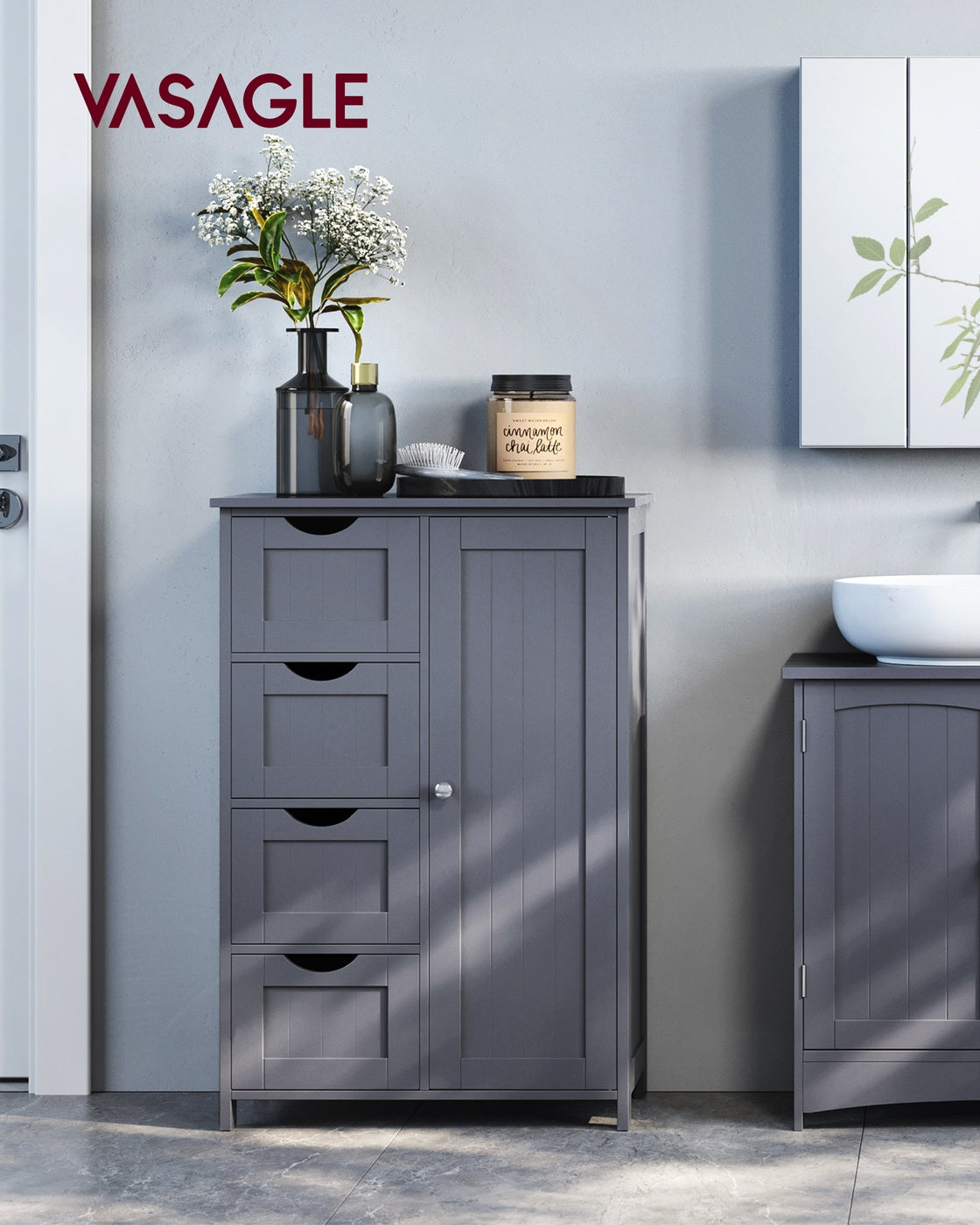 Schmaler Badschrank mit 4 Schubladen