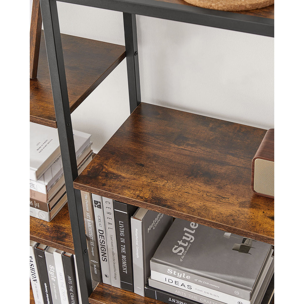 Bücherregal mit offenen Fächern