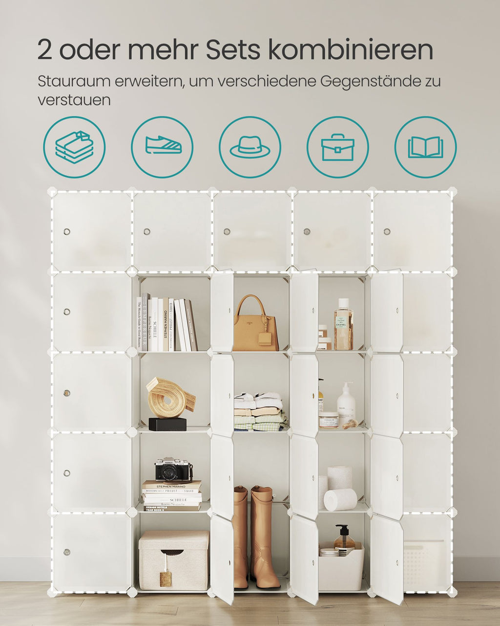 Regalsystem aus 16 Würfeln mit Türen