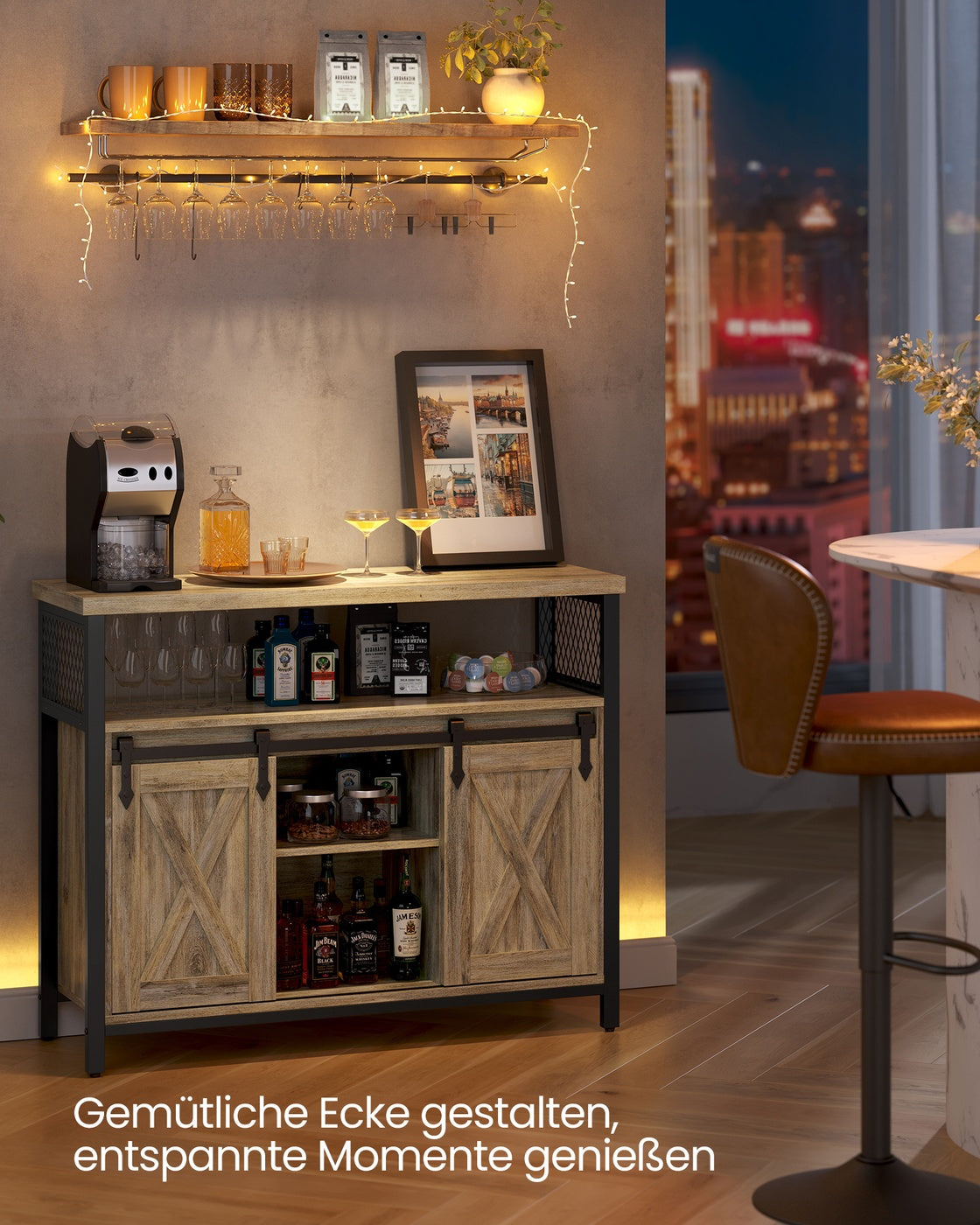 Sideboard mit Schiebetüren und Ablagen