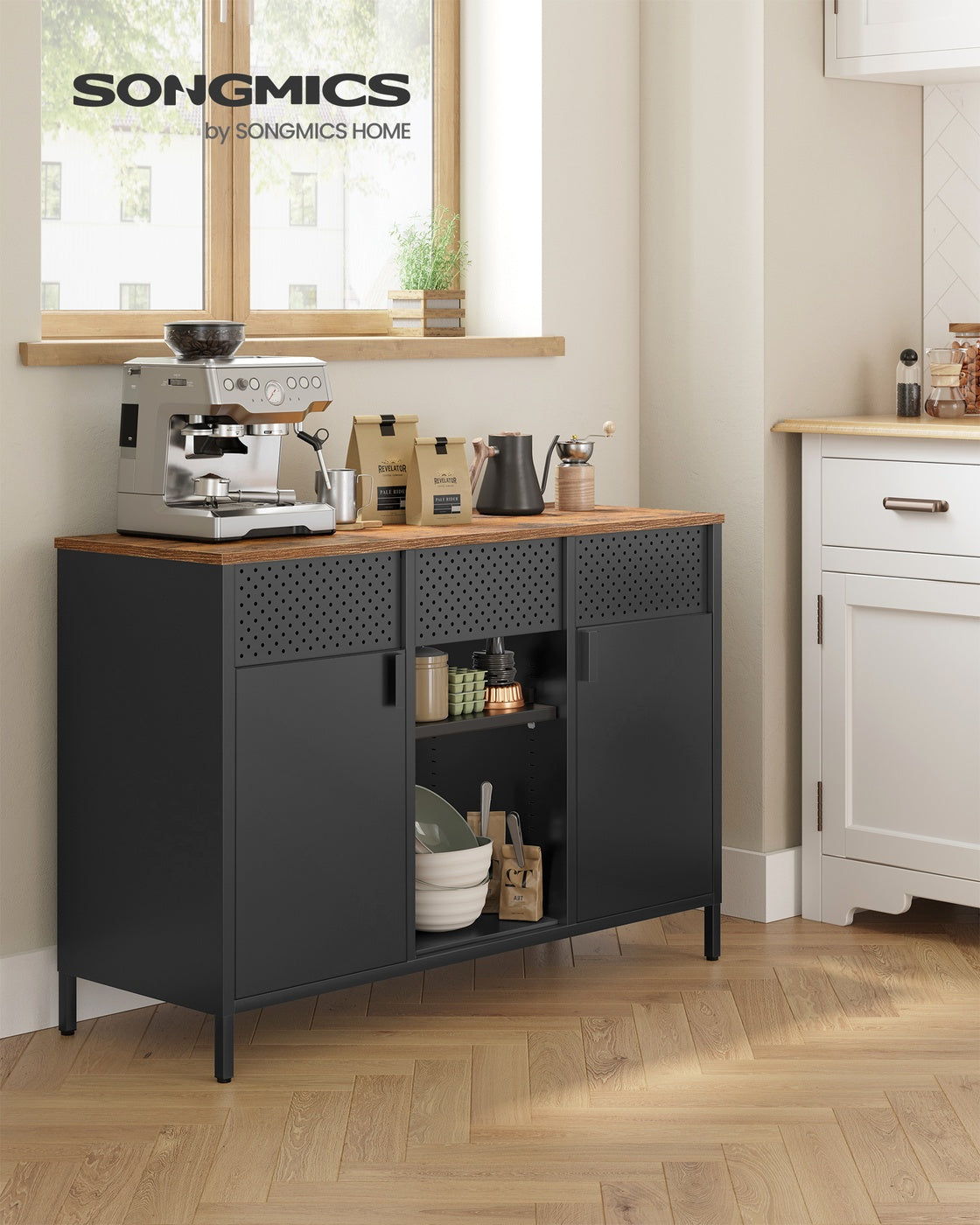 Metallschrank mit verstellbaren Böden und Magnetverschluss