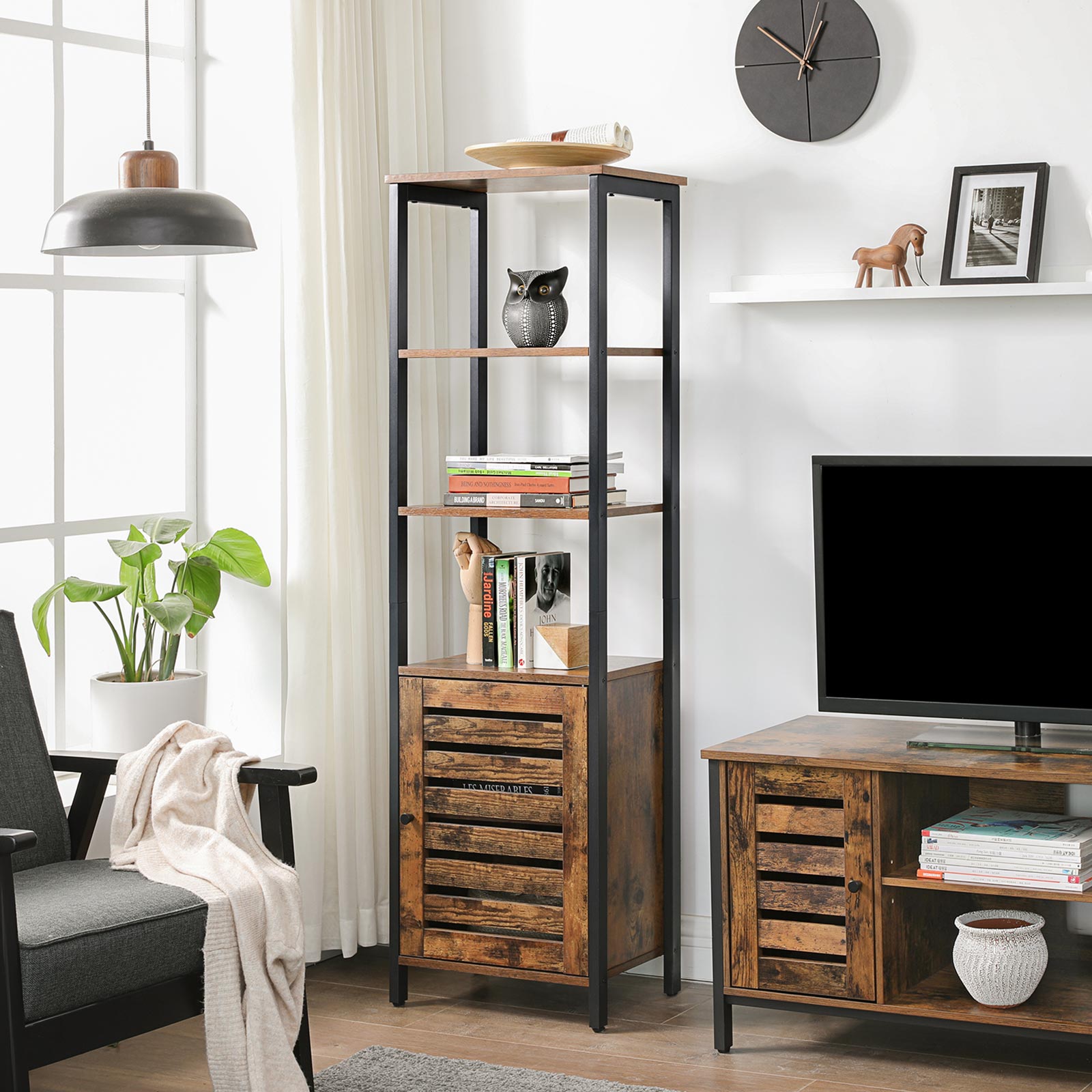 Hochschrank mit 4 offenen Ablagen