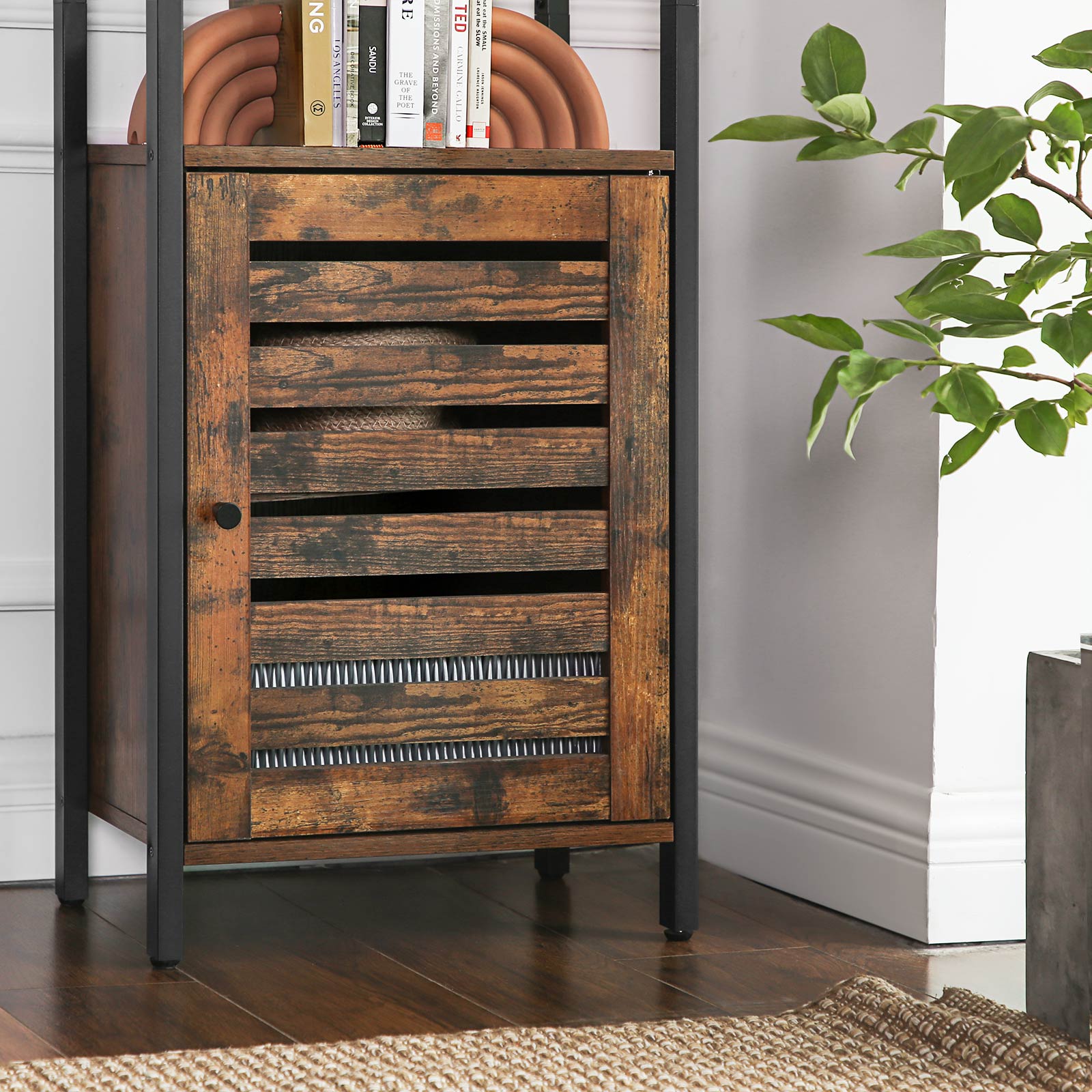 Hochschrank mit 4 offenen Ablagen