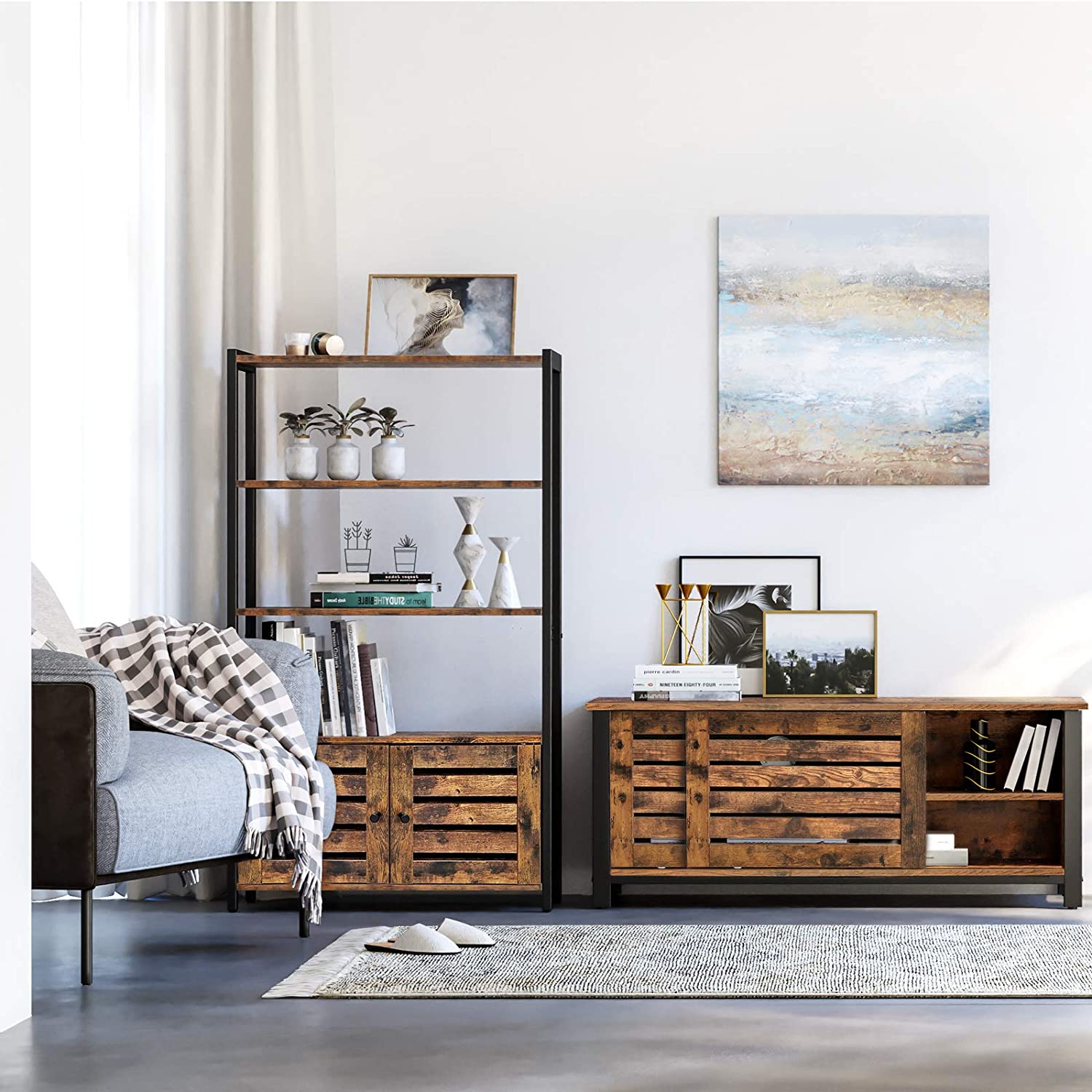 Industriestil Regal mit Lamellentüren