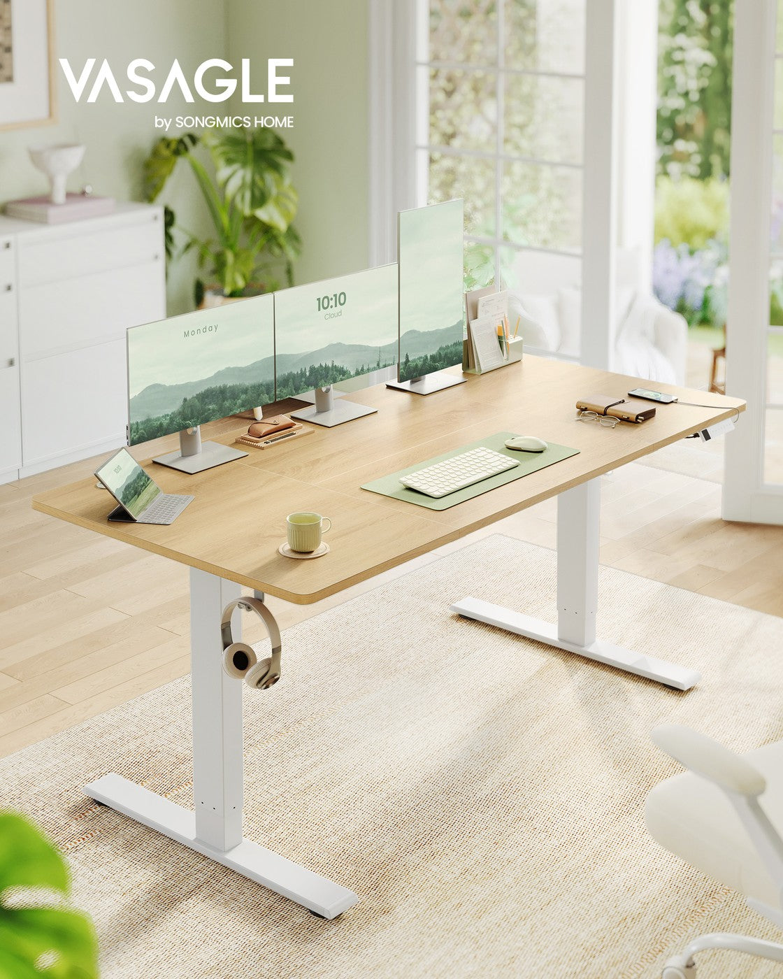 Höhenverstellbarer Schreibtisch mit USB Anschluss und Speicherfunktion goldeichenfarben