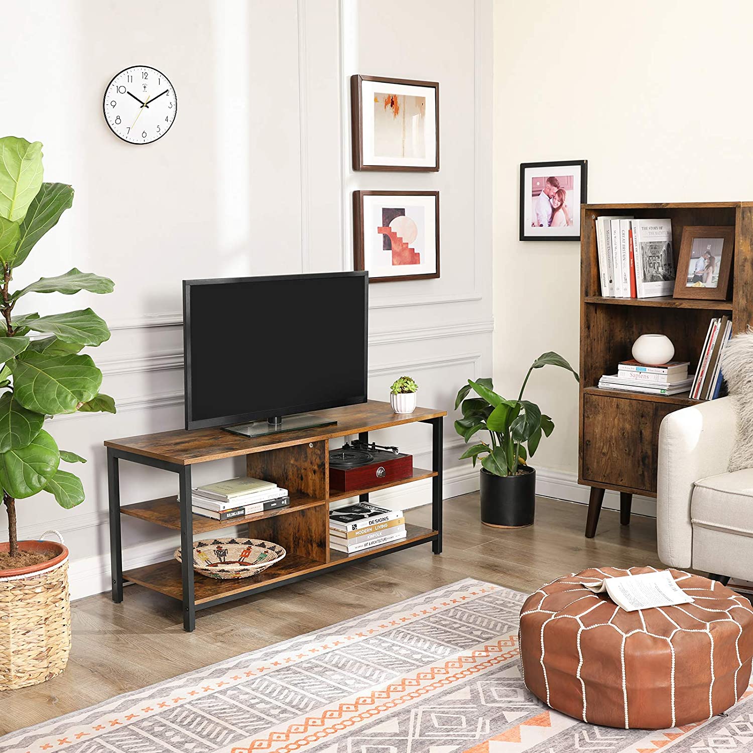 TV-Regal mit 4 Regalebenen