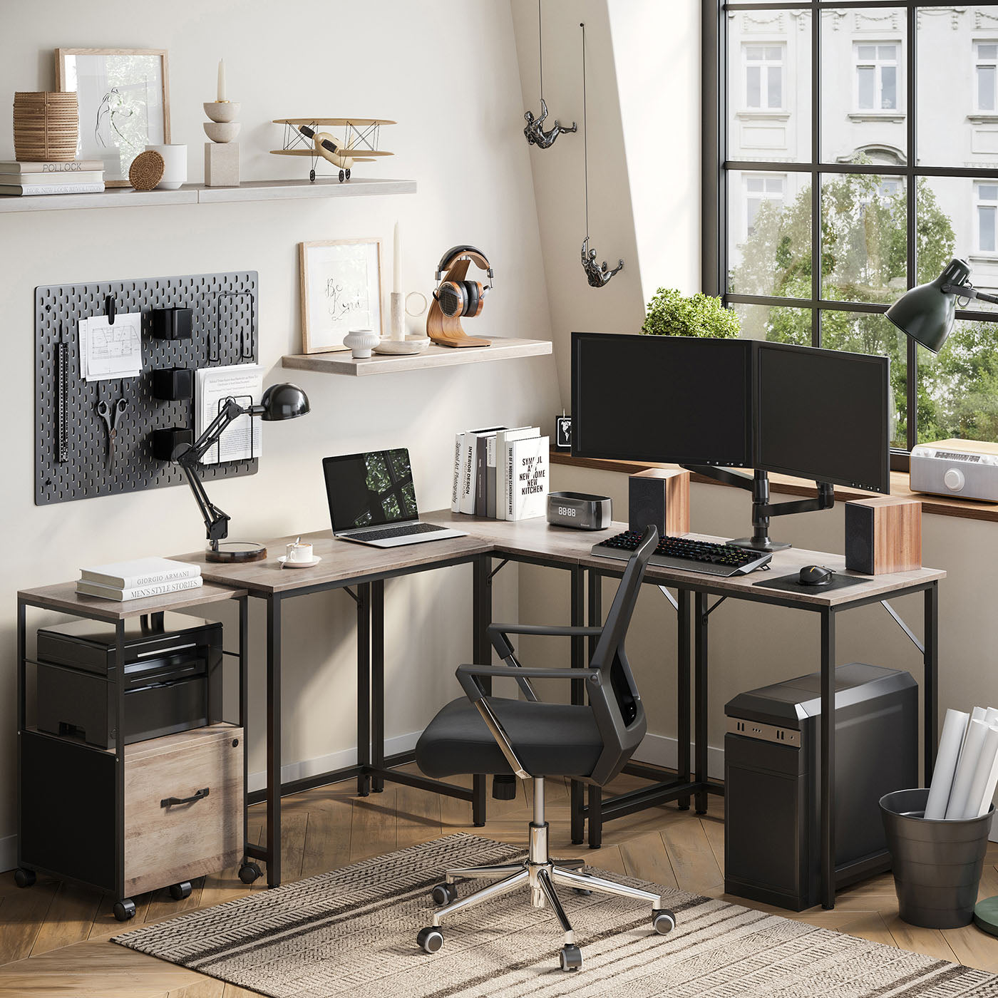 Schmaler Bürotisch im Industrie-Design