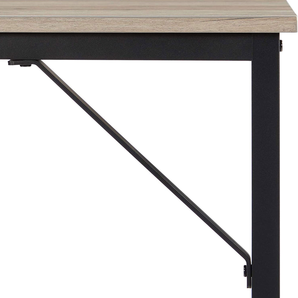 Schreibtisch mit Metallgestell