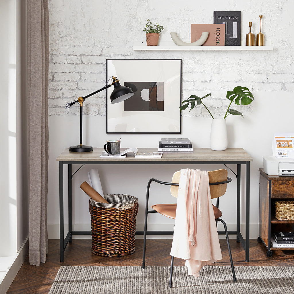 Schmaler Bürotisch im Industrie-Design