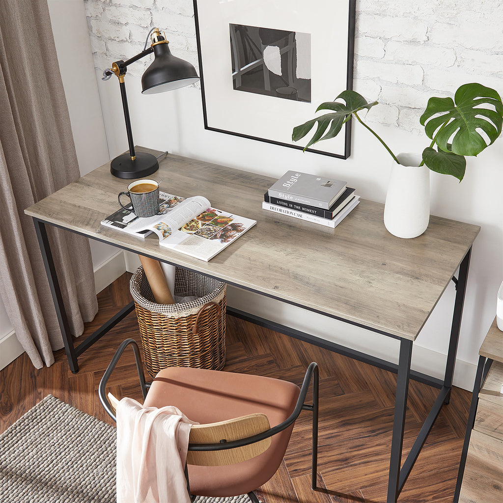 Schmaler Bürotisch im Industrie-Design