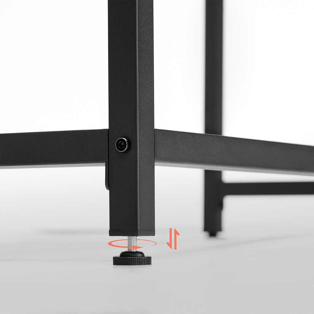 Schmaler Bürotisch im Industrie-Design
