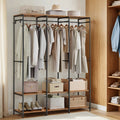 Kleiderschrank offen, Kleiderständer, Garderobe mit Kleiderstange