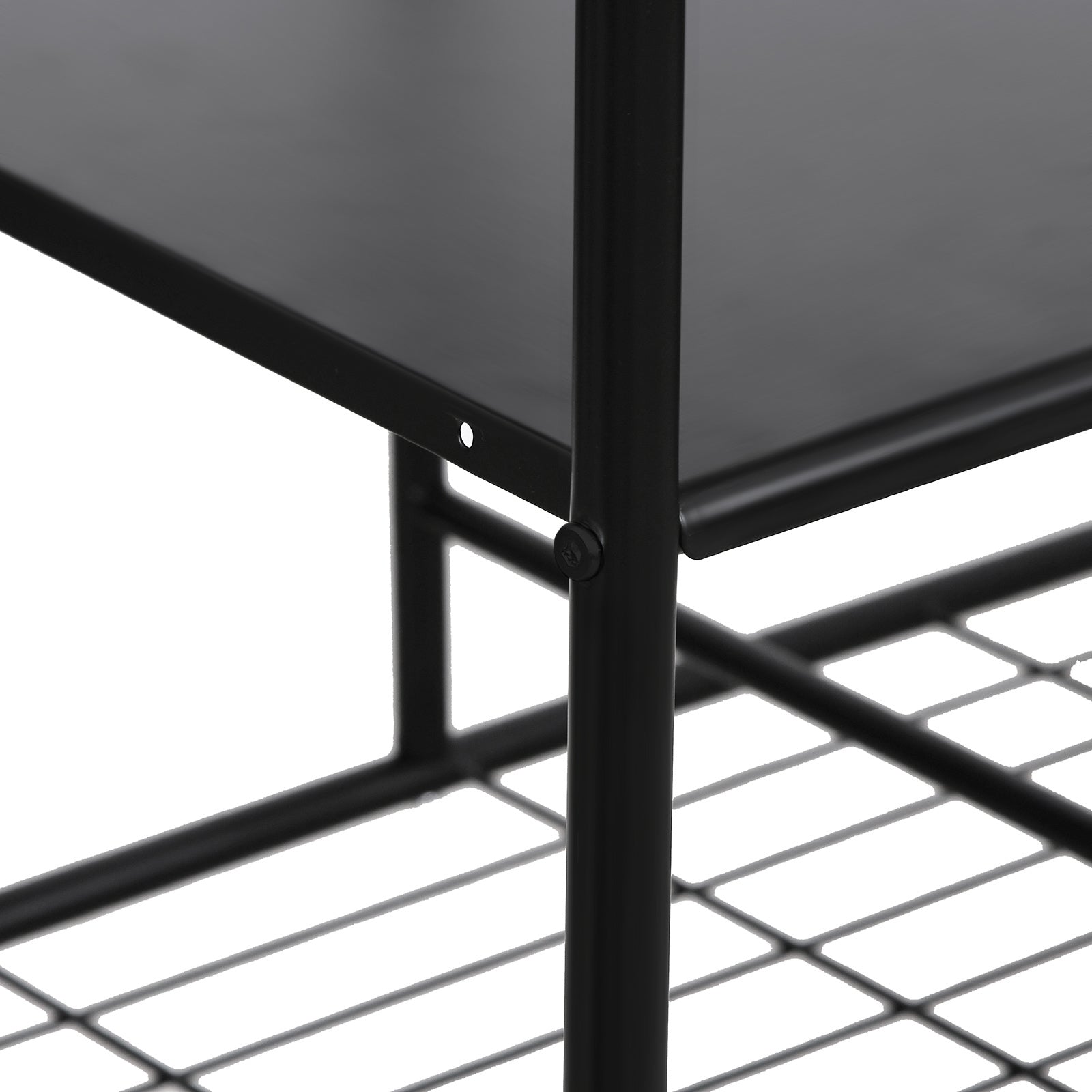 Garderobenschrank mit Vorhang