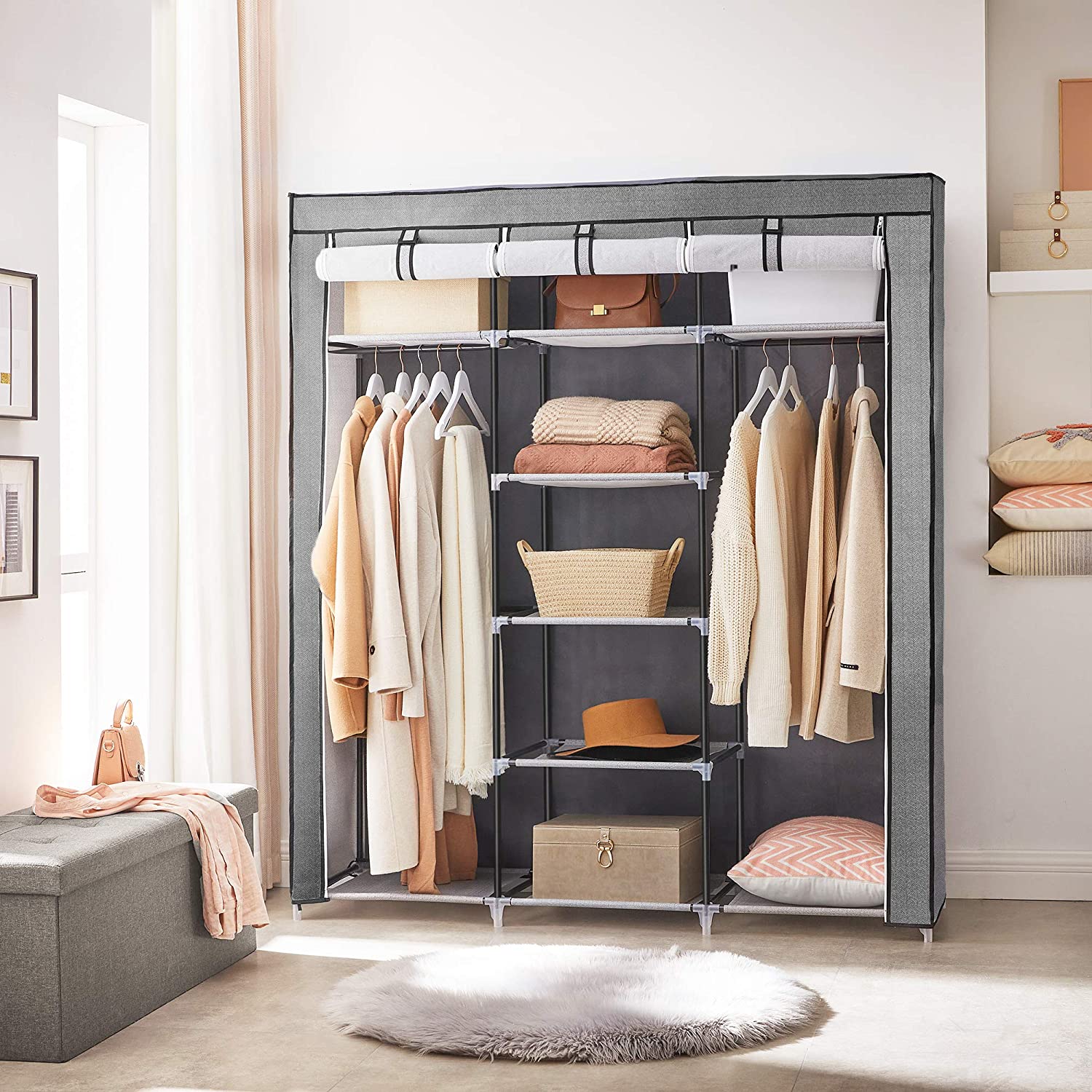Großer Stoffschrank mit 2 Kleiderstangen