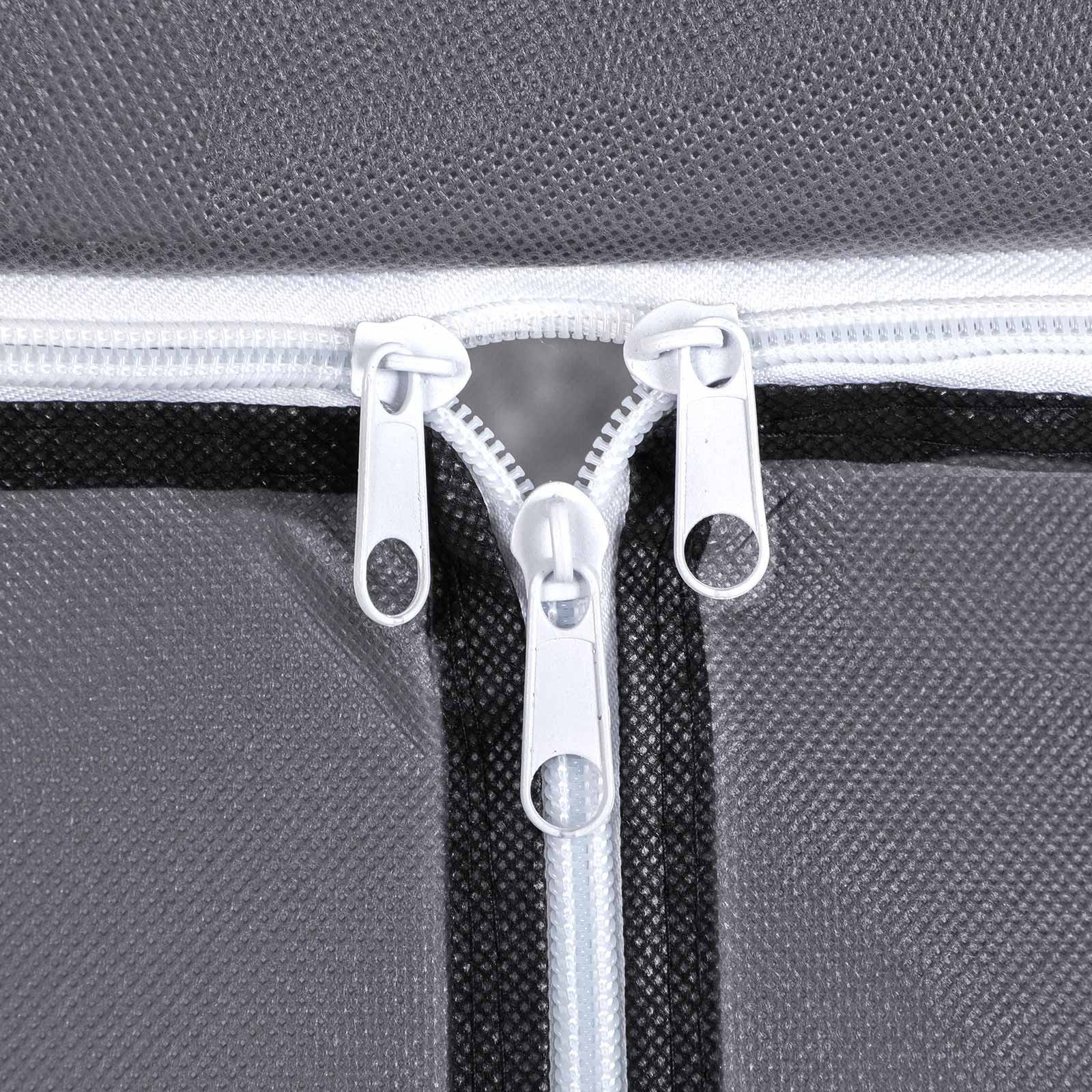 Faltschrank mit Kleiderstange