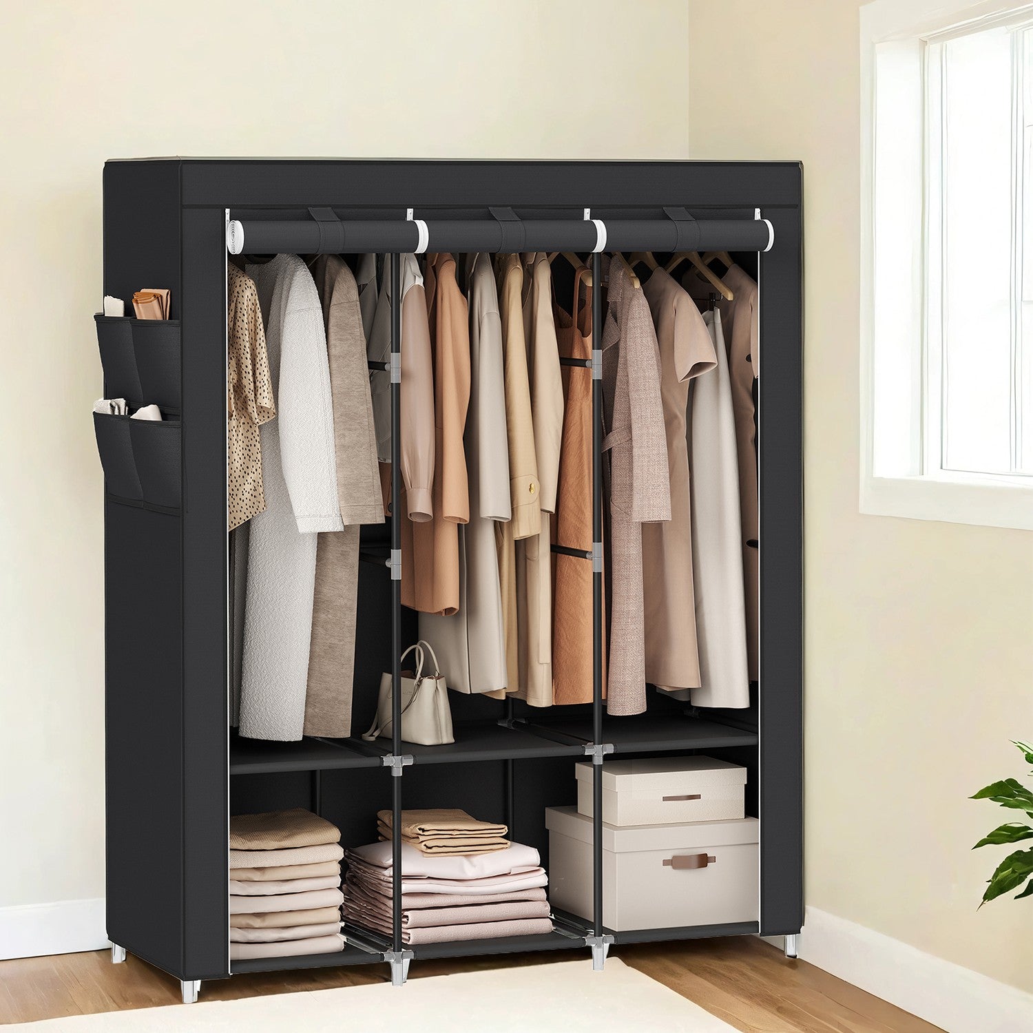 Stoffschrank mit 3 Kleiderstangen und 4 Seitentaschen