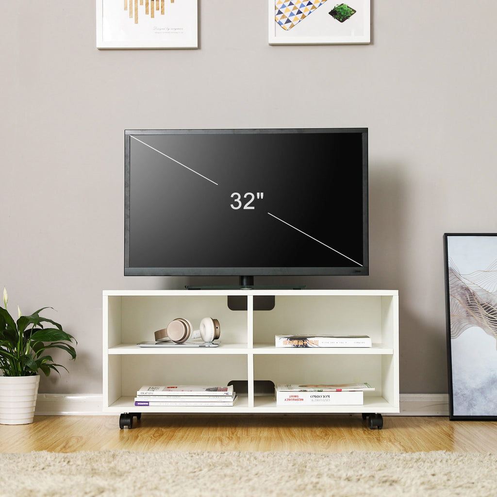 Schlichtes TV-Lowboard auf Rollen