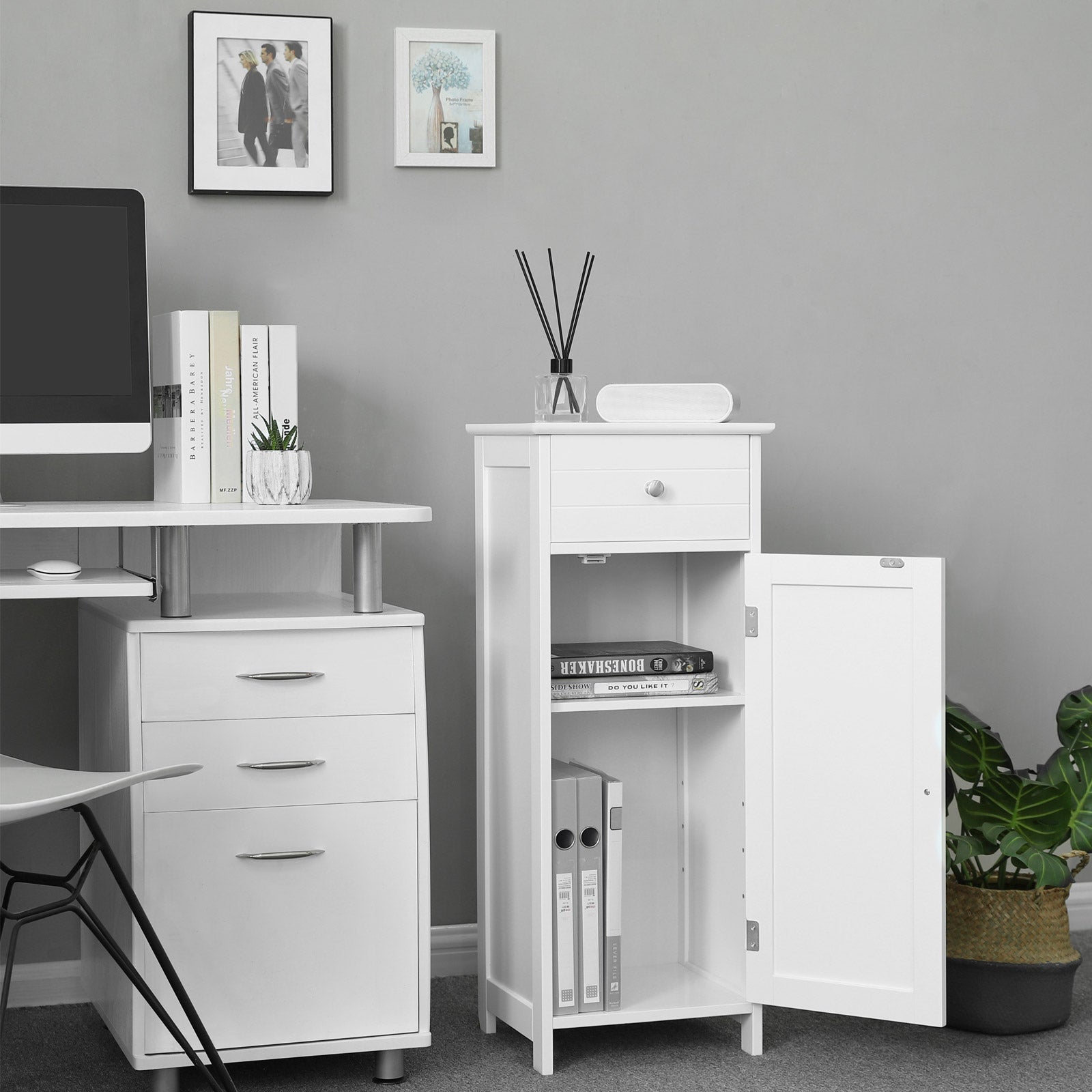 Schmaler Badezimmerschrank