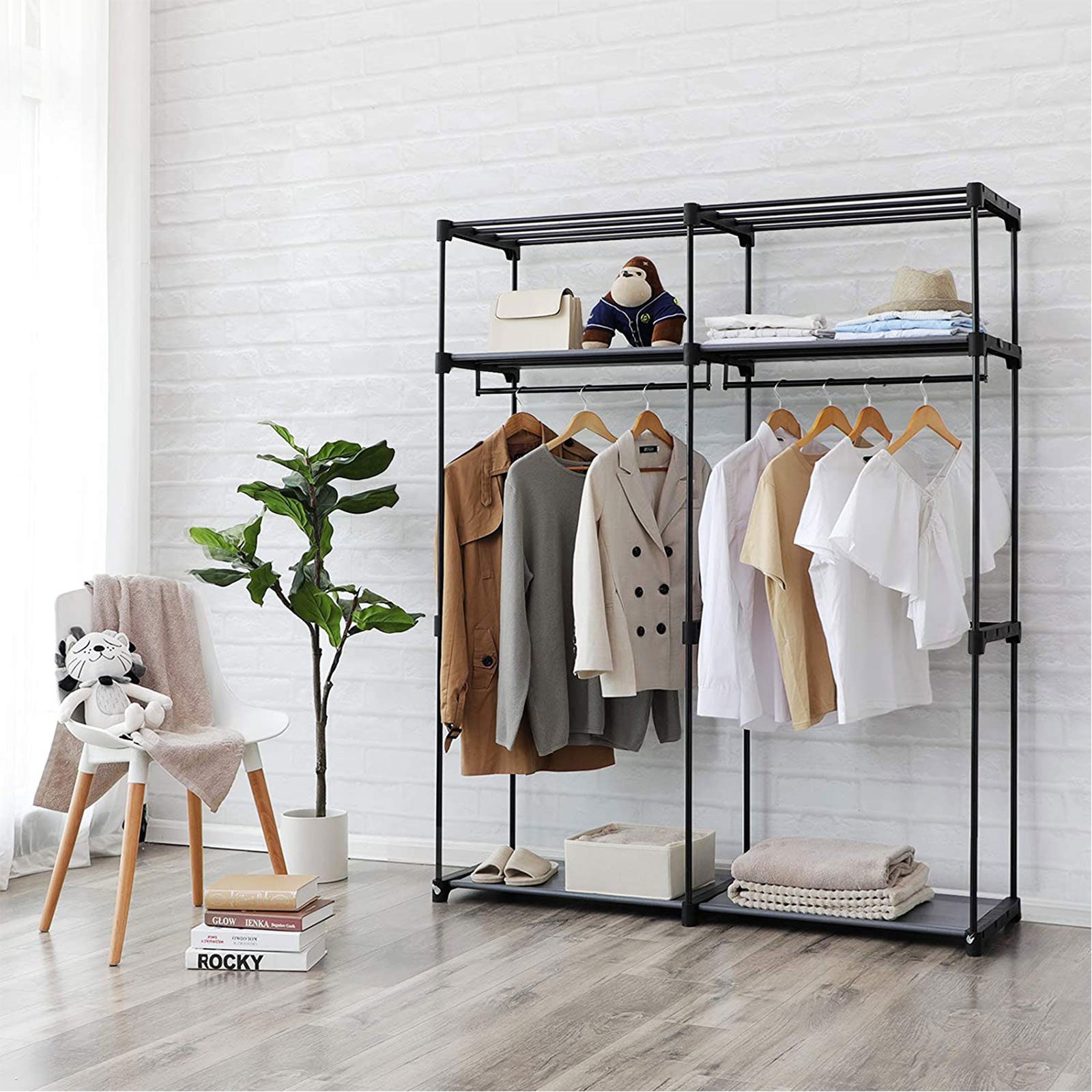 Stoffschrank mit 2 Kleiderstangen
