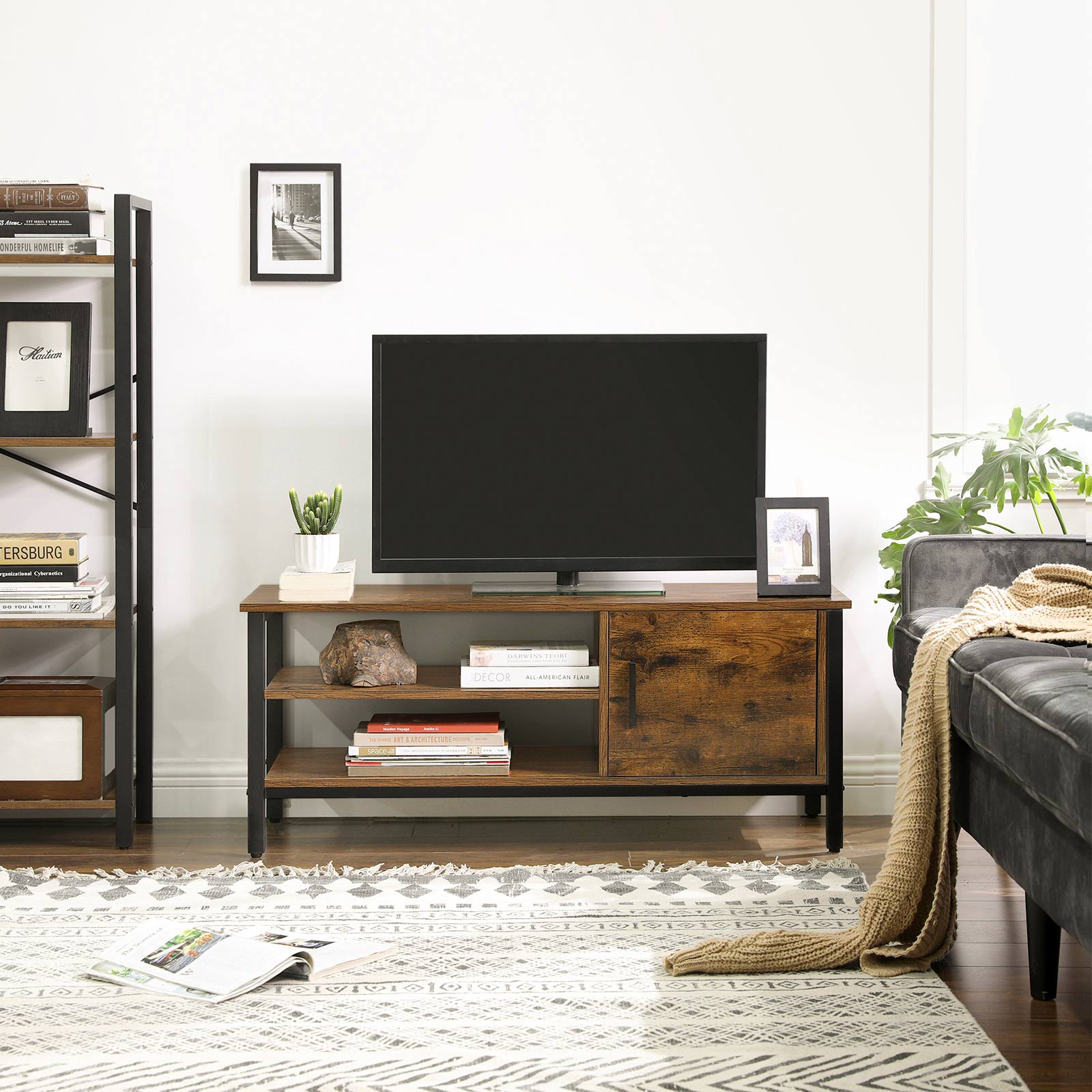 TV-Lowboard mit Schrank Industriestil